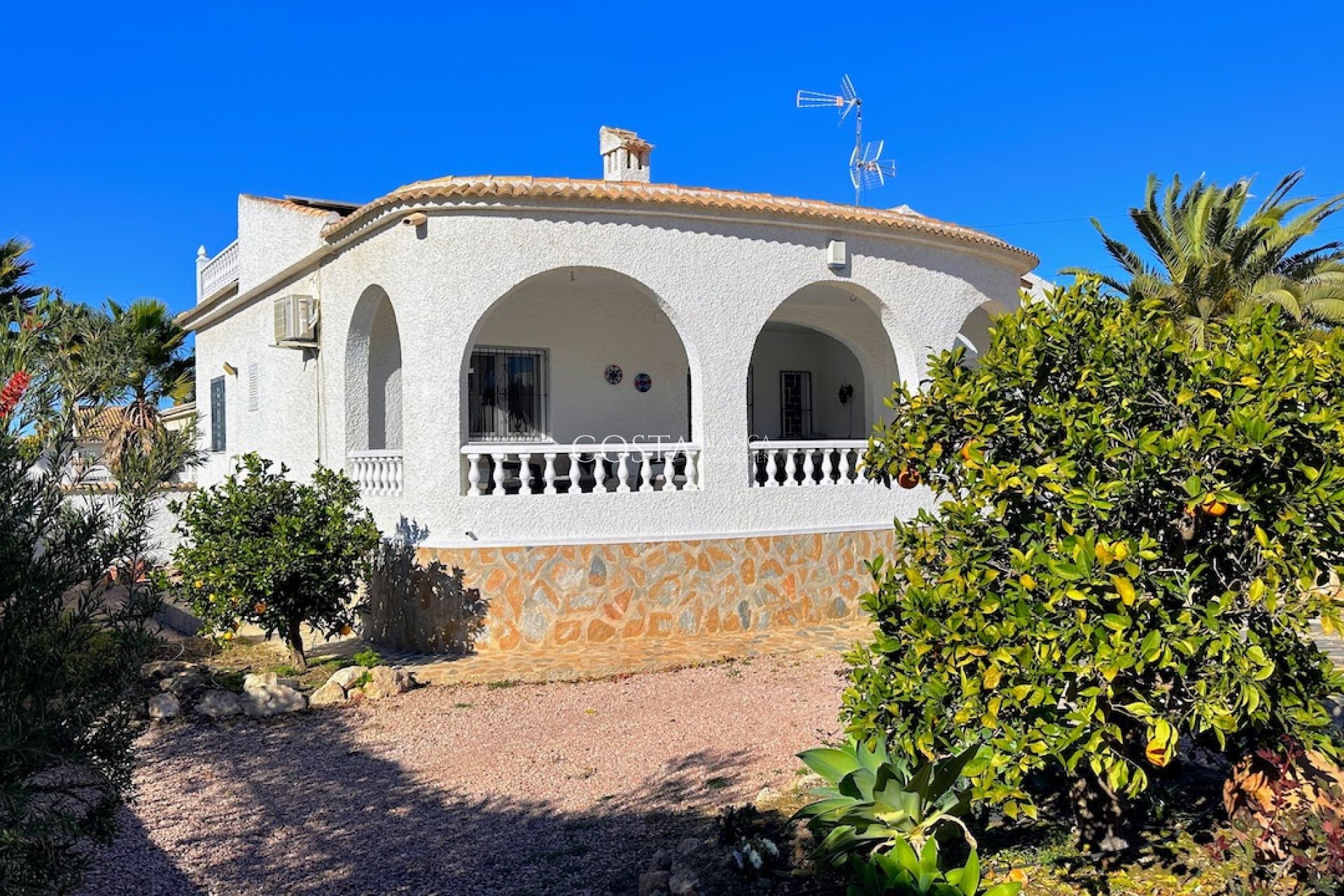 Herverkoop - Villa -
Torrevieja - El Chaparral