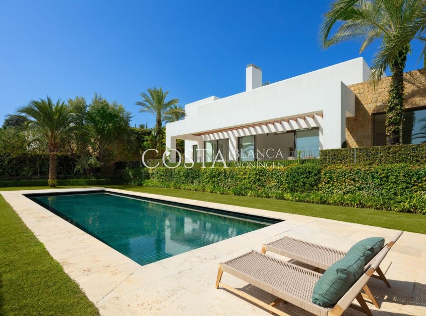 New Build - Villa -
Casares - Pedregales