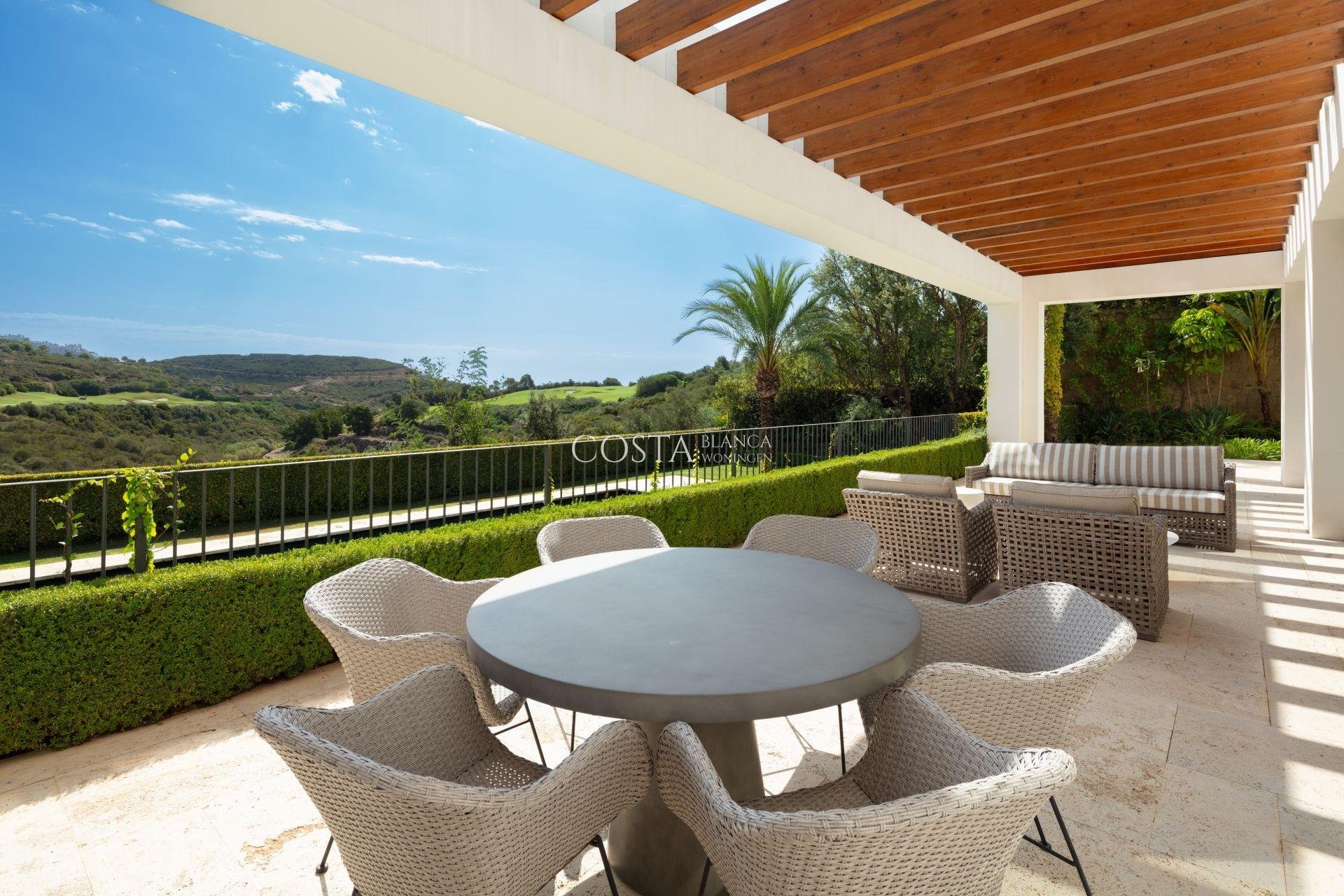 New Build - Villa -
Casares - Pedregales