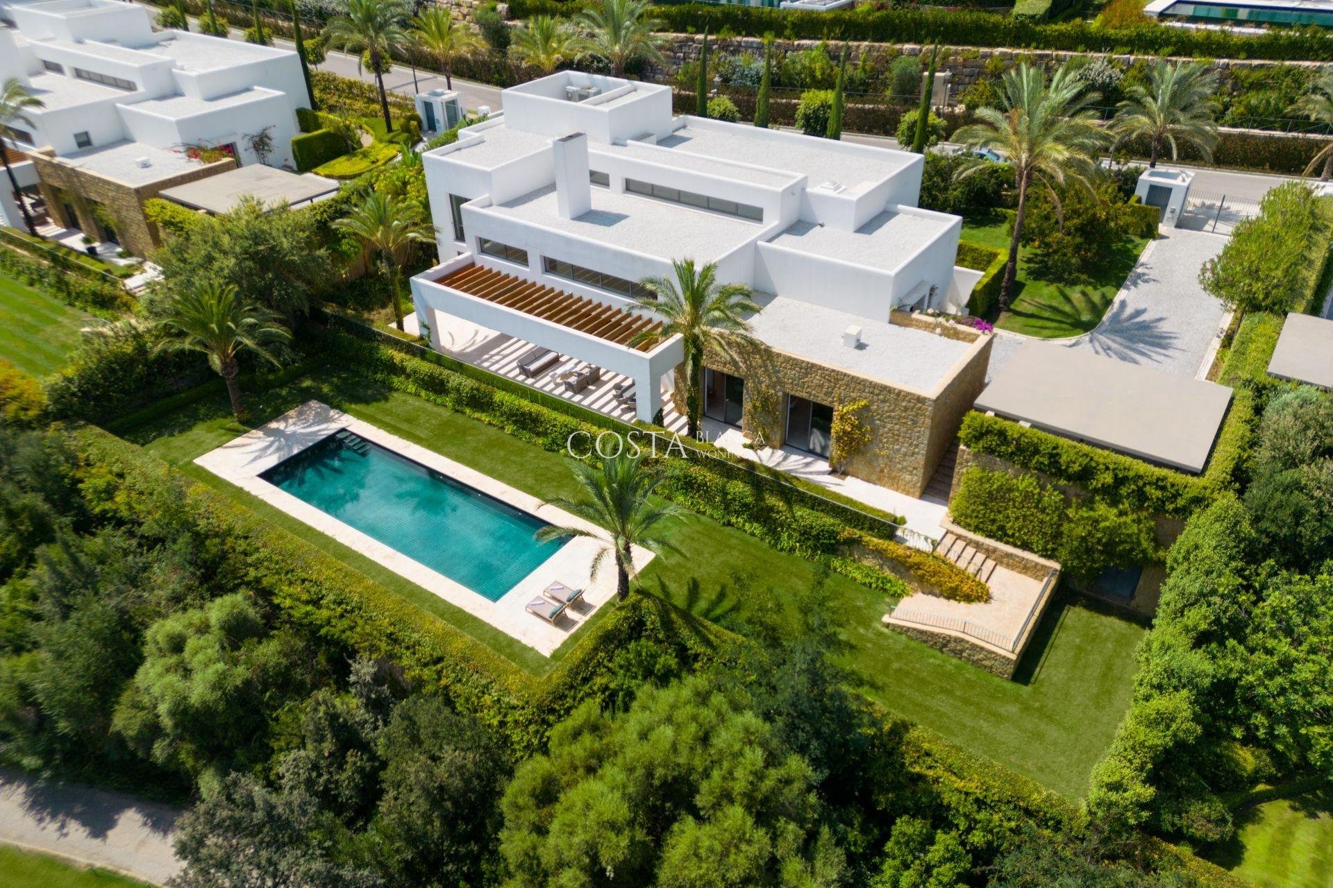 Nieuwbouw Woningen - Villa -
Casares - Pedregales