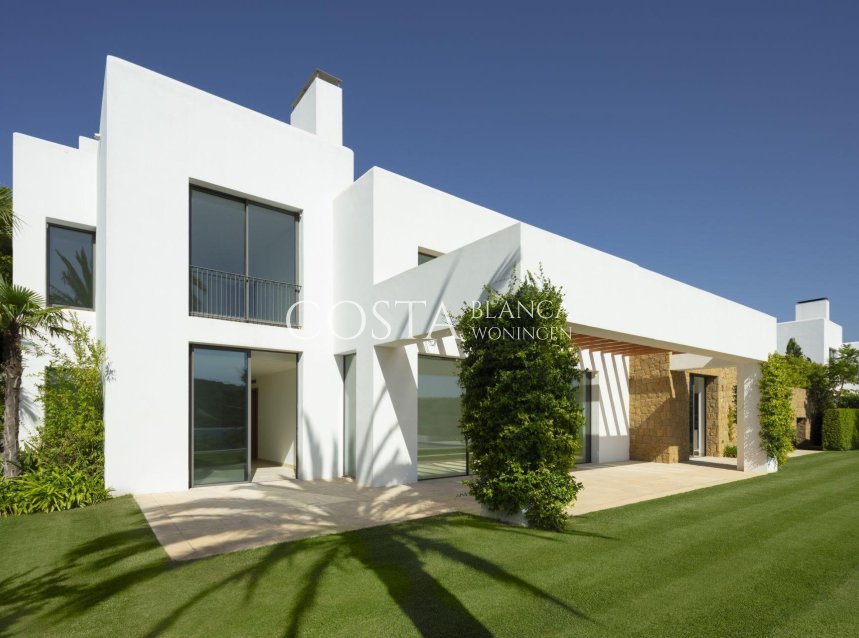 Nieuwbouw Woningen - Villa -
Casares - Pedregales