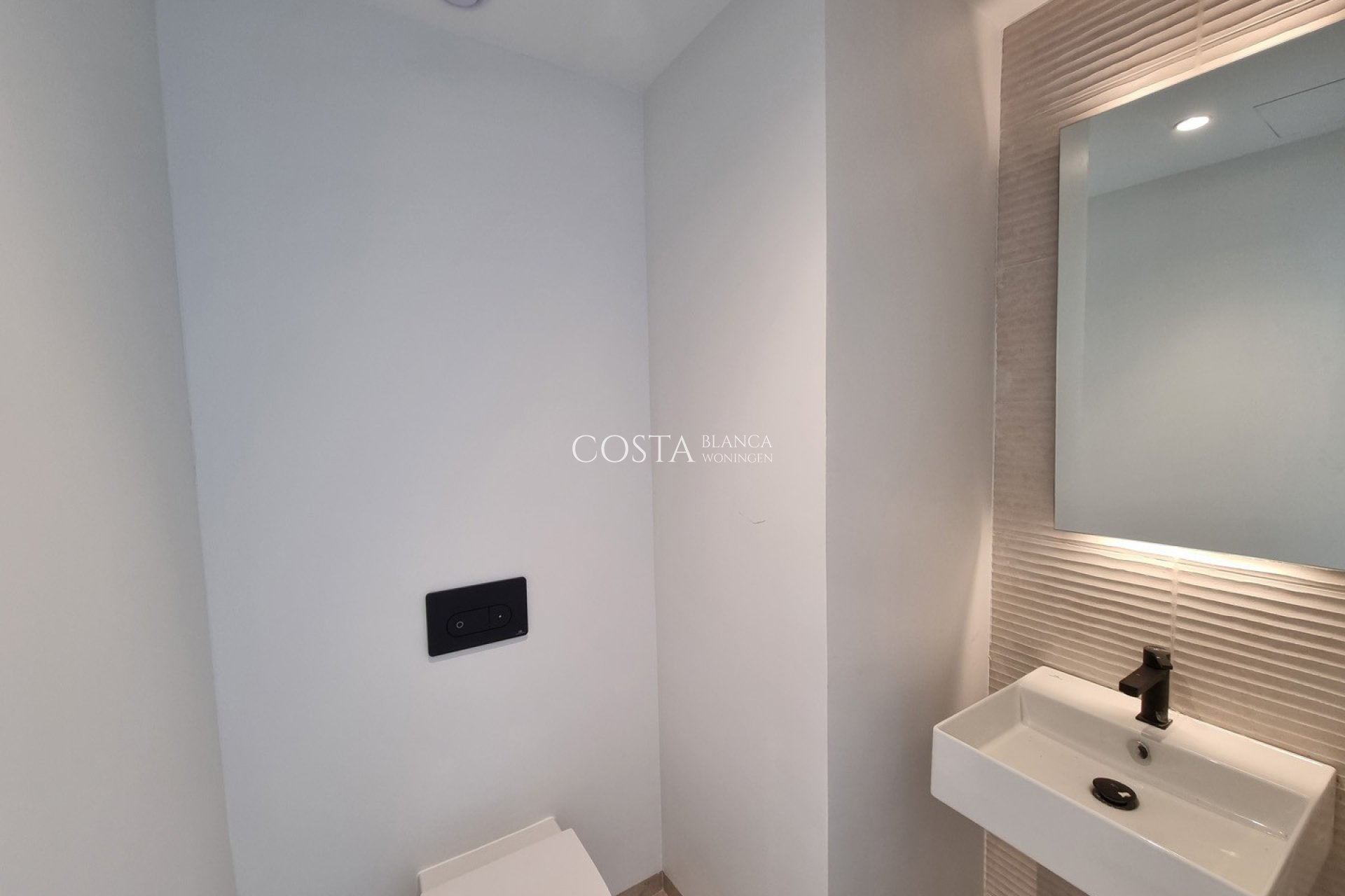 Nouvelle construction - Appartement -
Las Colinas Golf and Country Club