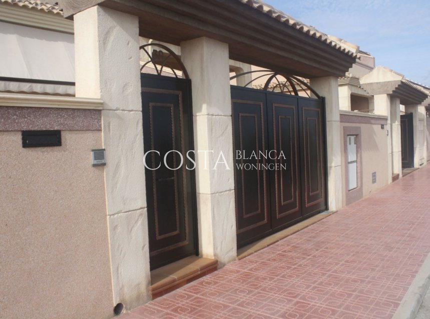 Nouvelle construction - Maison -
Torrevieja - Los Altos