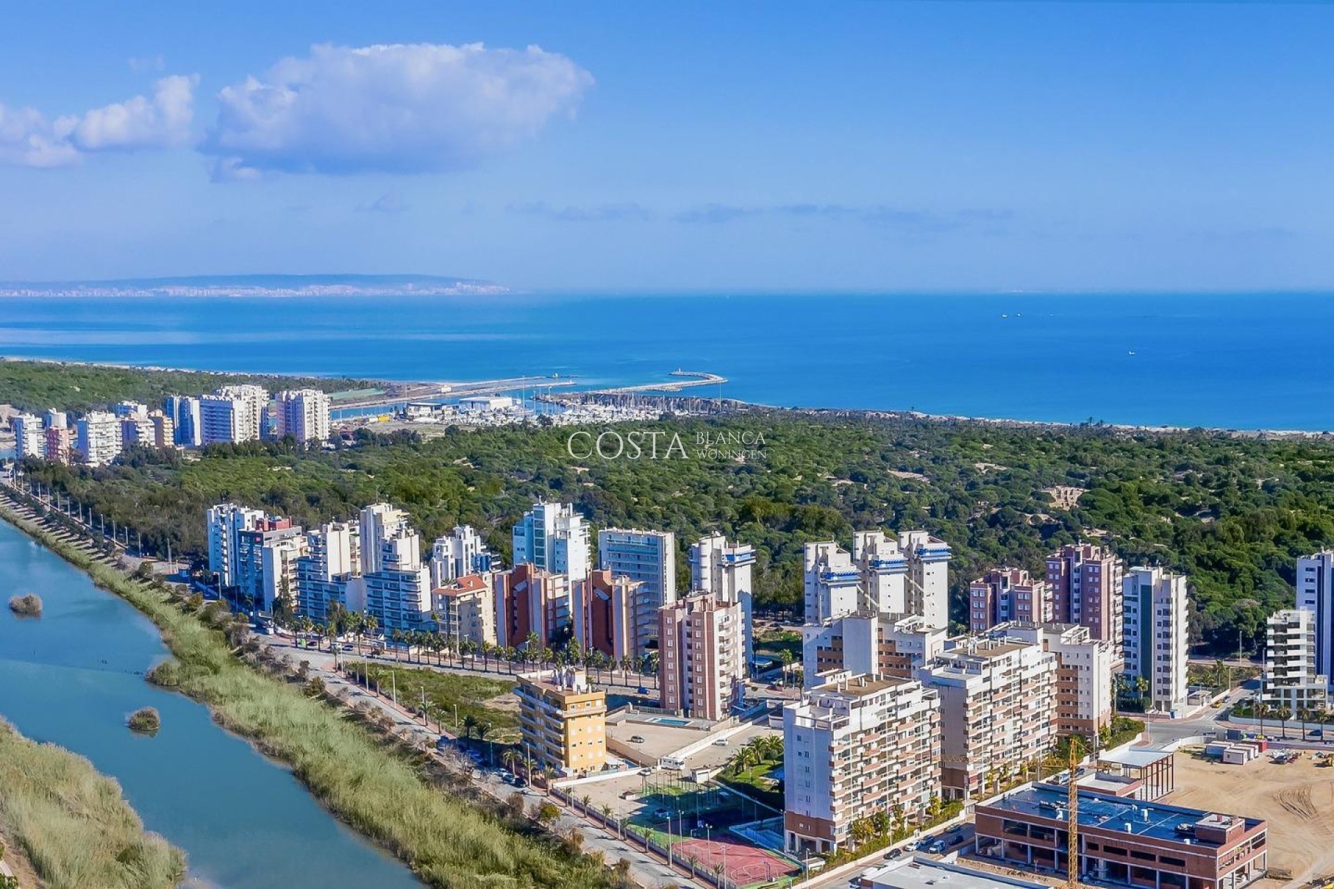 Nowy budynek - Apartament -
Guardamar del Segura - Puerto Deportivo