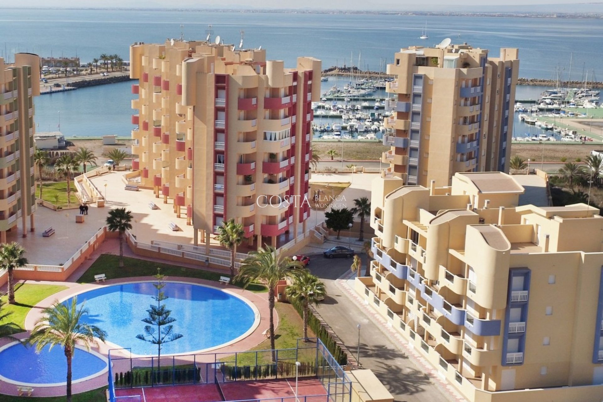 Nowy budynek - Apartament -
La Manga del Mar Menor - La Manga