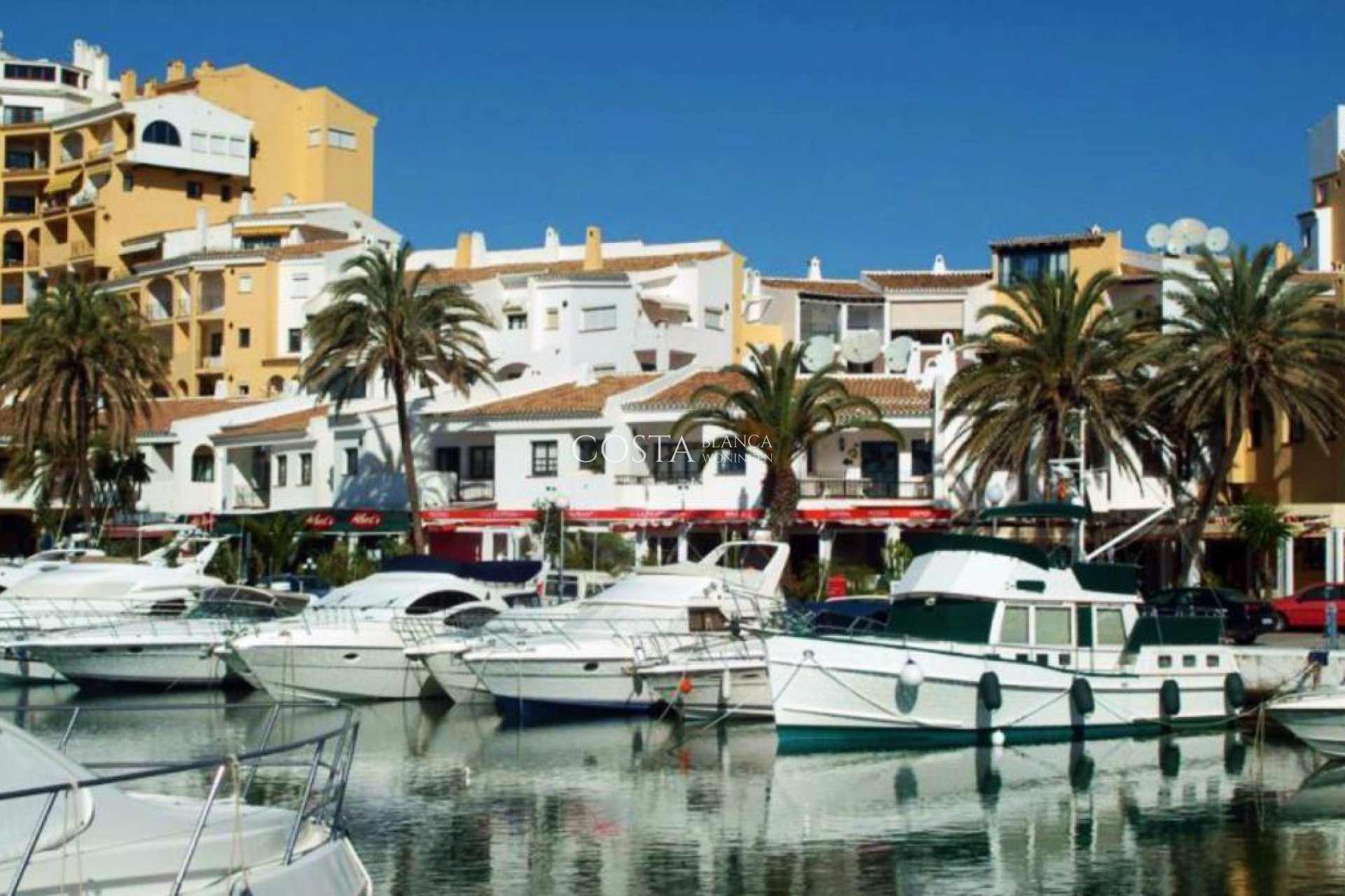 Nowy budynek - Apartament -
Marbella - Cabopino