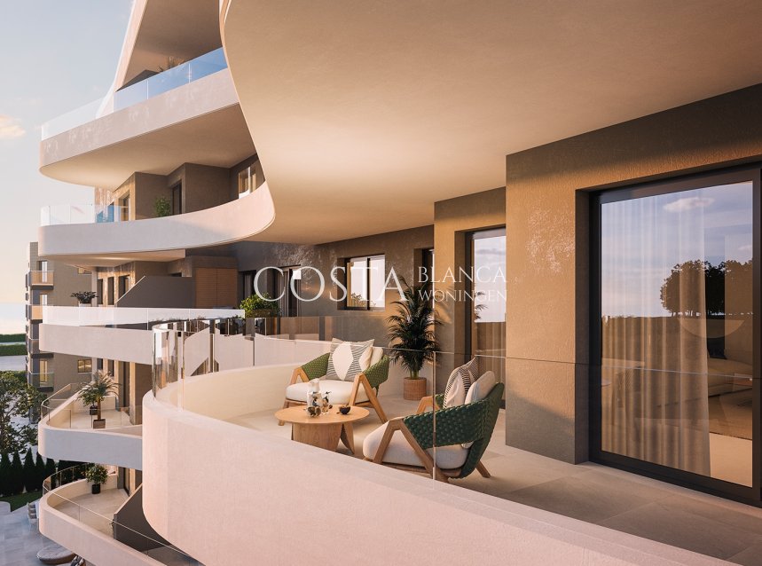 Nowy budynek - Apartament -
Torrevieja - Punta Prima
