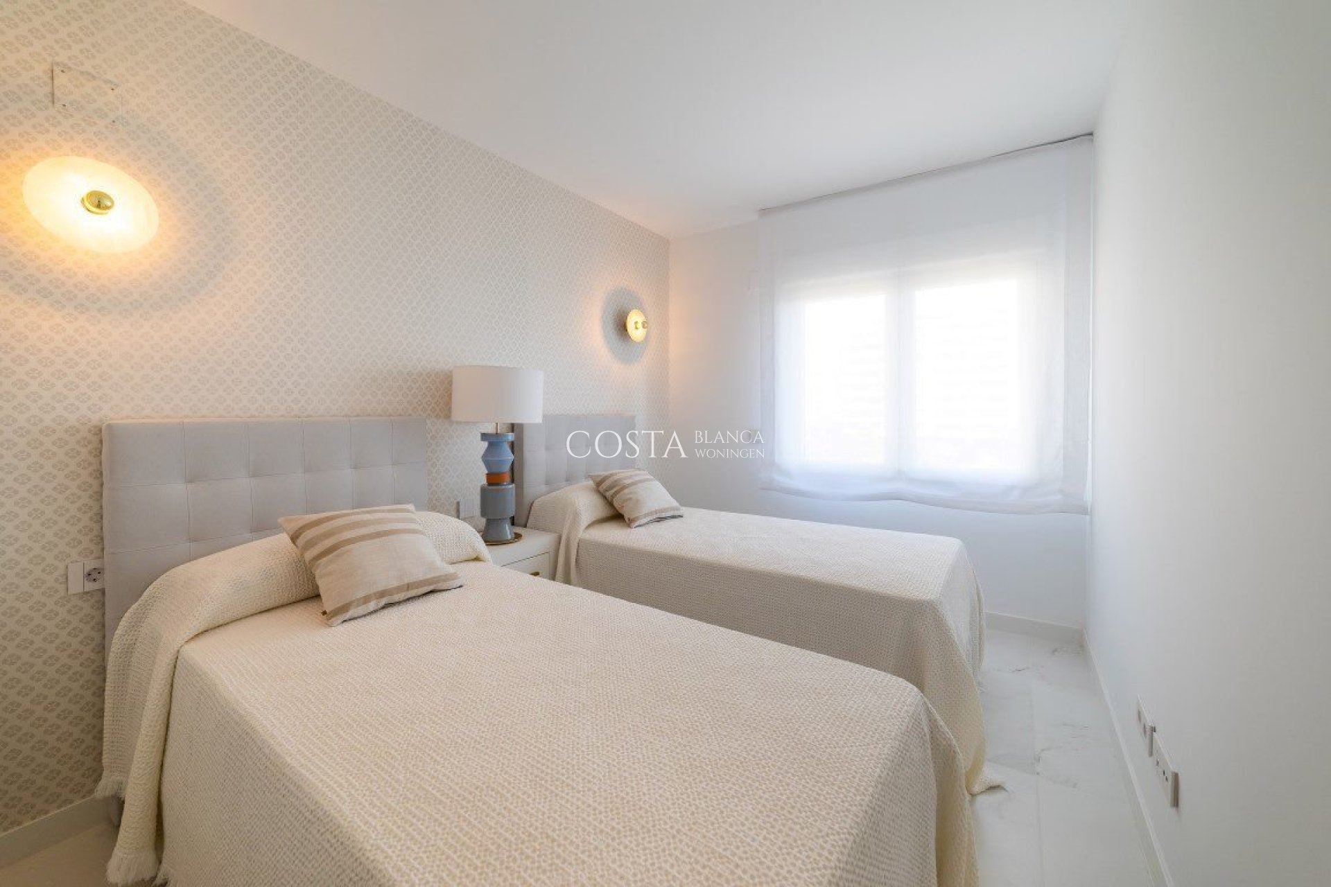 Nowy budynek - Apartament -
Torrevieja - Punta Prima