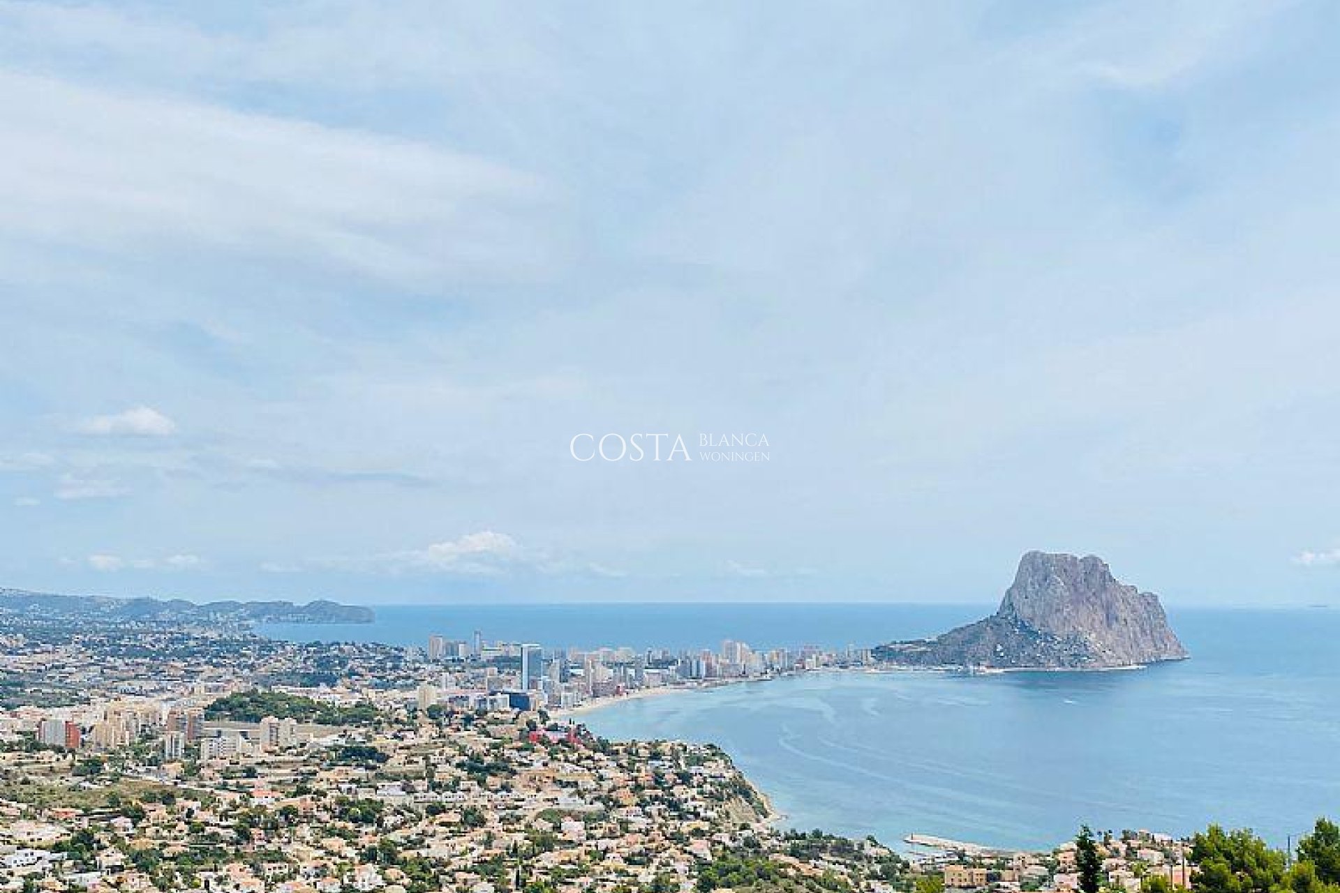 Nowy budynek - Willa -
Calpe