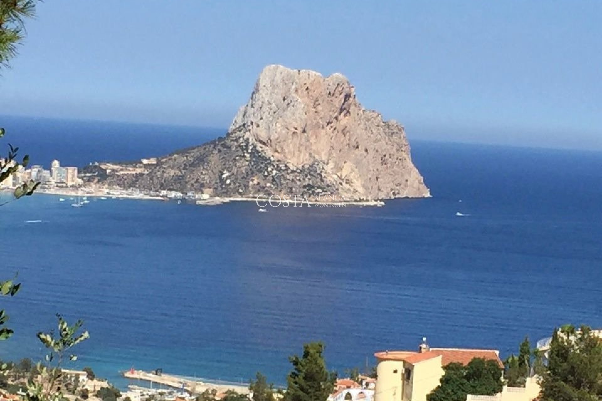 Nowy budynek - Willa -
Calpe