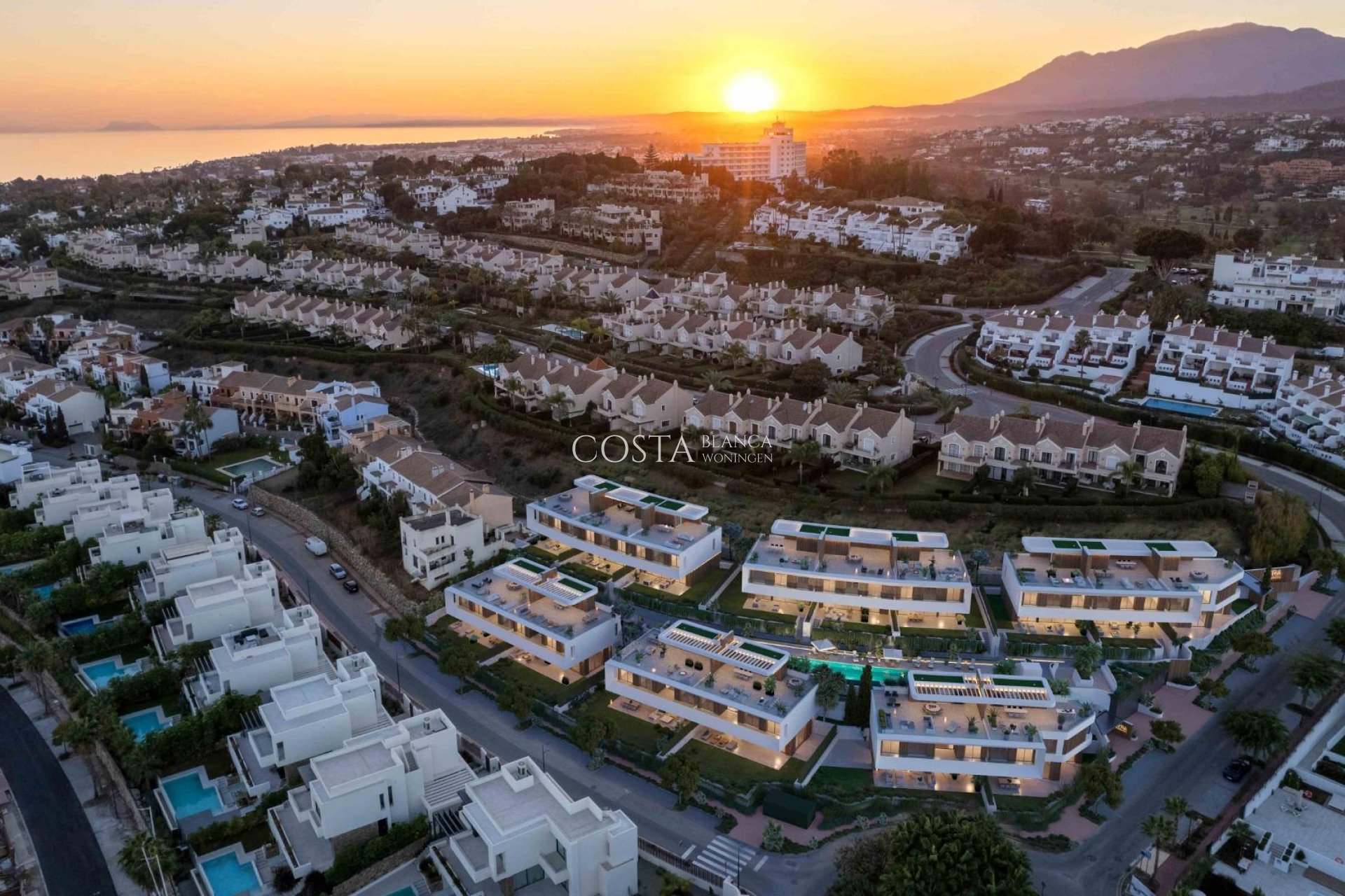 Nowy budynek - Willa -
Estepona - El Paraíso