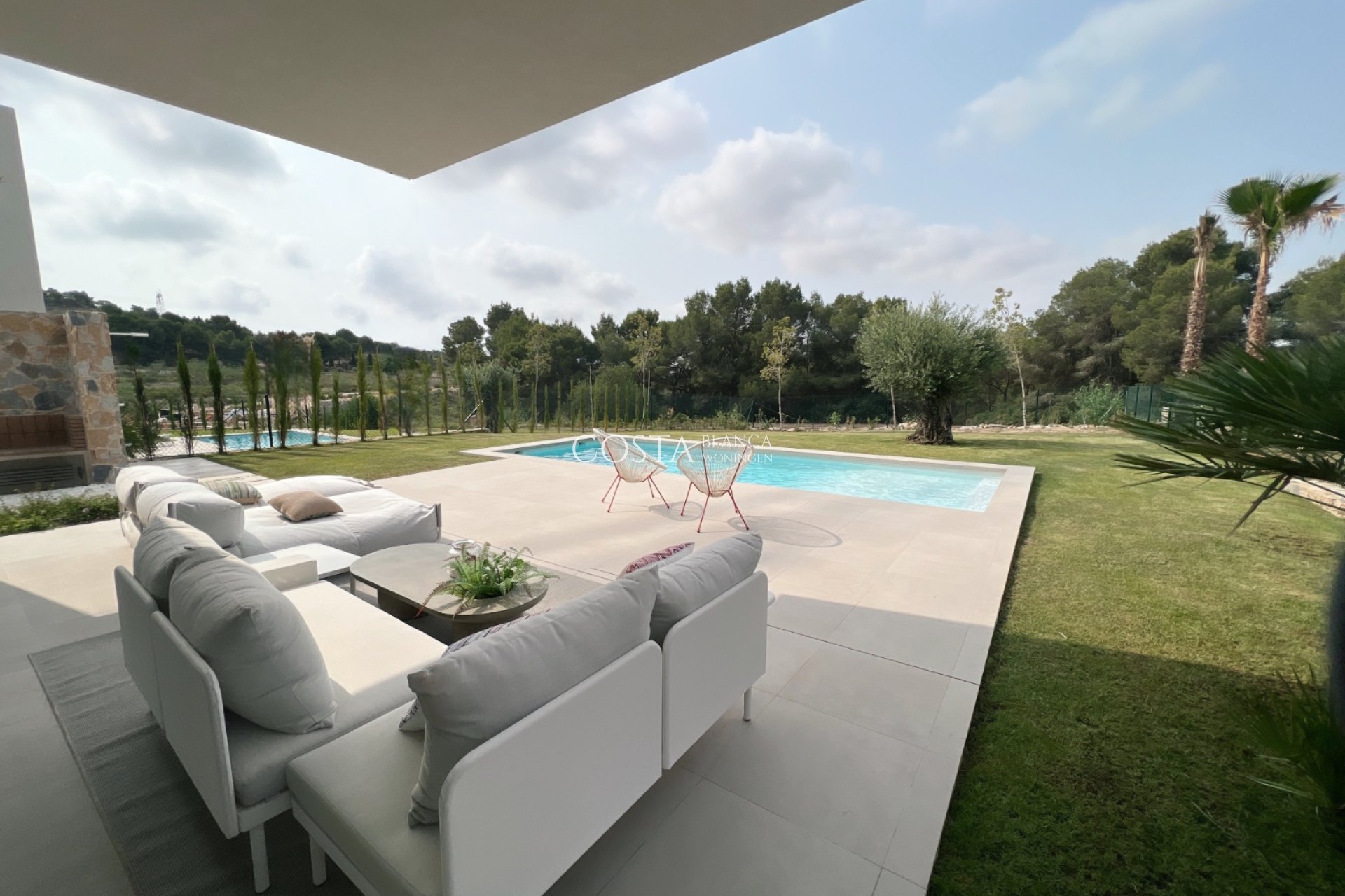 Nowy budynek - Willa -
Las Colinas Golf and Country Club
