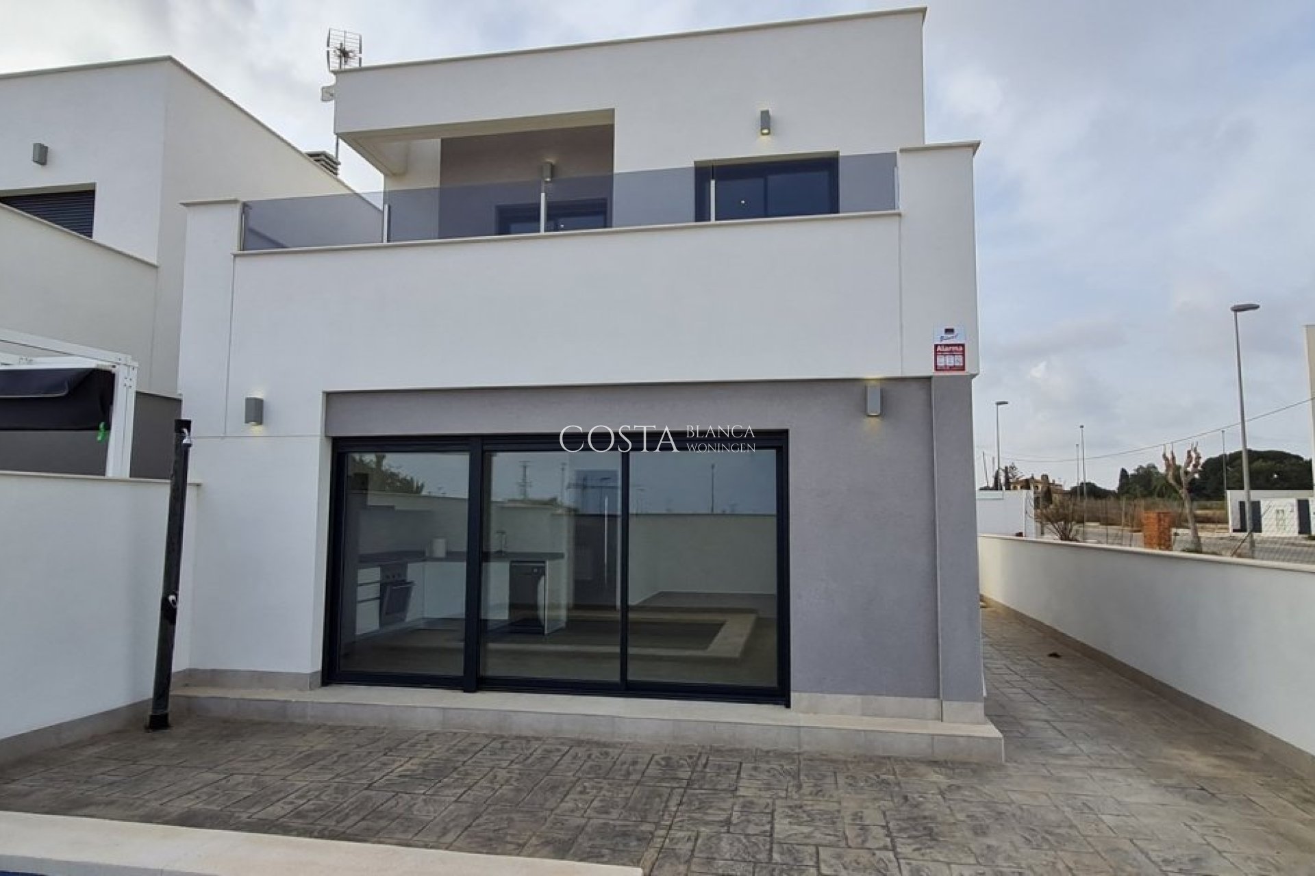 Nowy budynek - Willa -
Orihuela Costa - Los Dolses