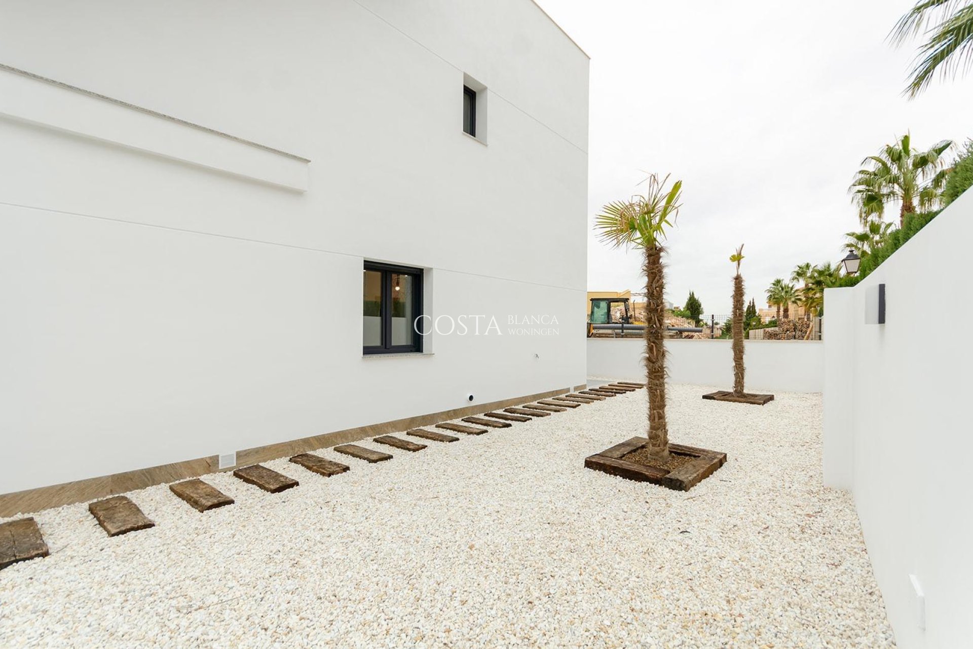 Nowy budynek - Willa -
Torrevieja - Torretas