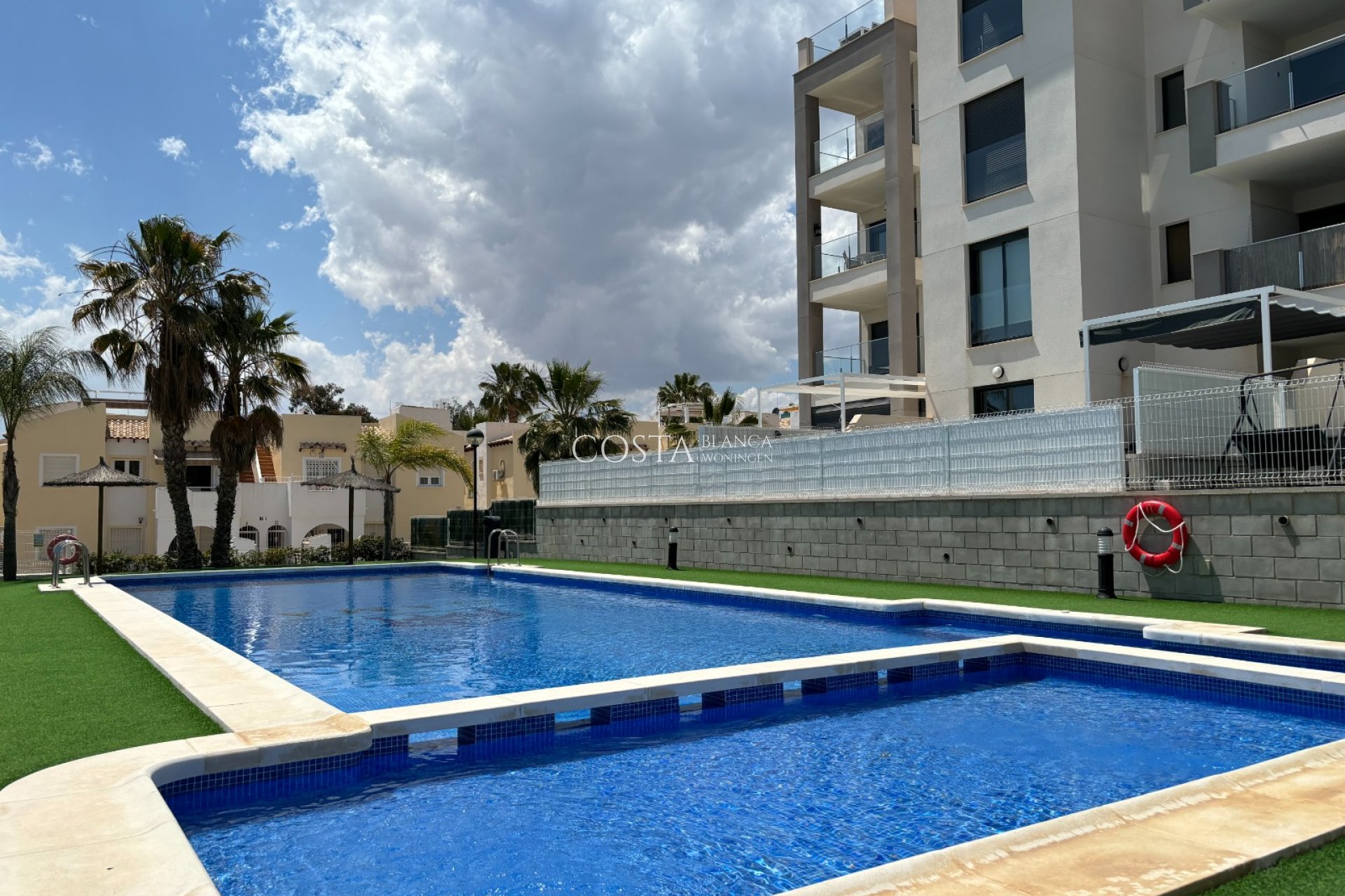 Odsprzedaż - Apartament -
Orihuela Costa - Villamartín