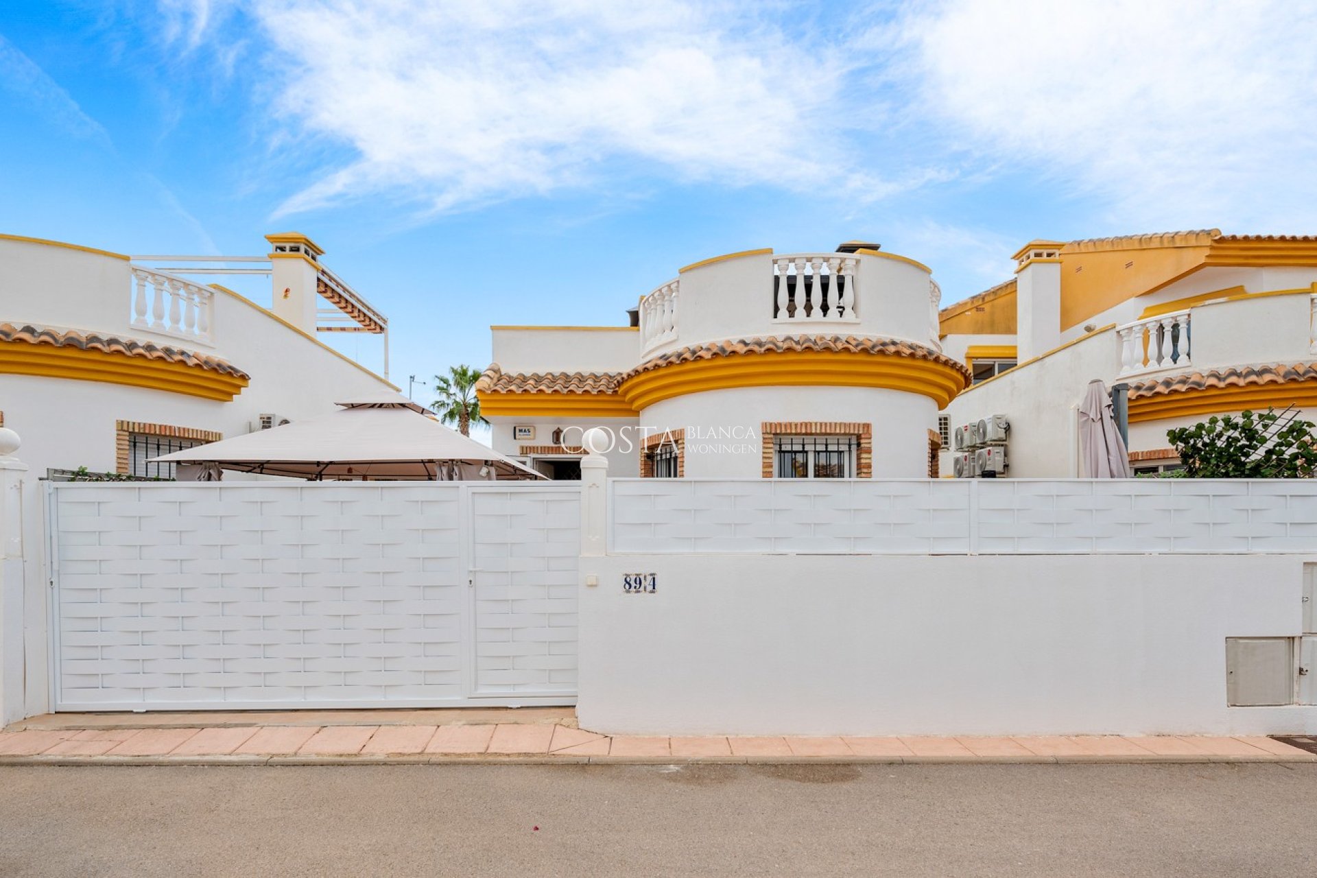 Resale - House -
Guardamar del Segura - El Raso