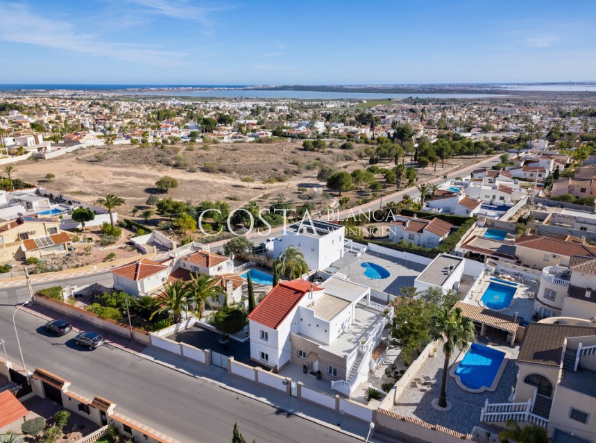 Resale - Villa -
Ciudad Quesada - Rojales