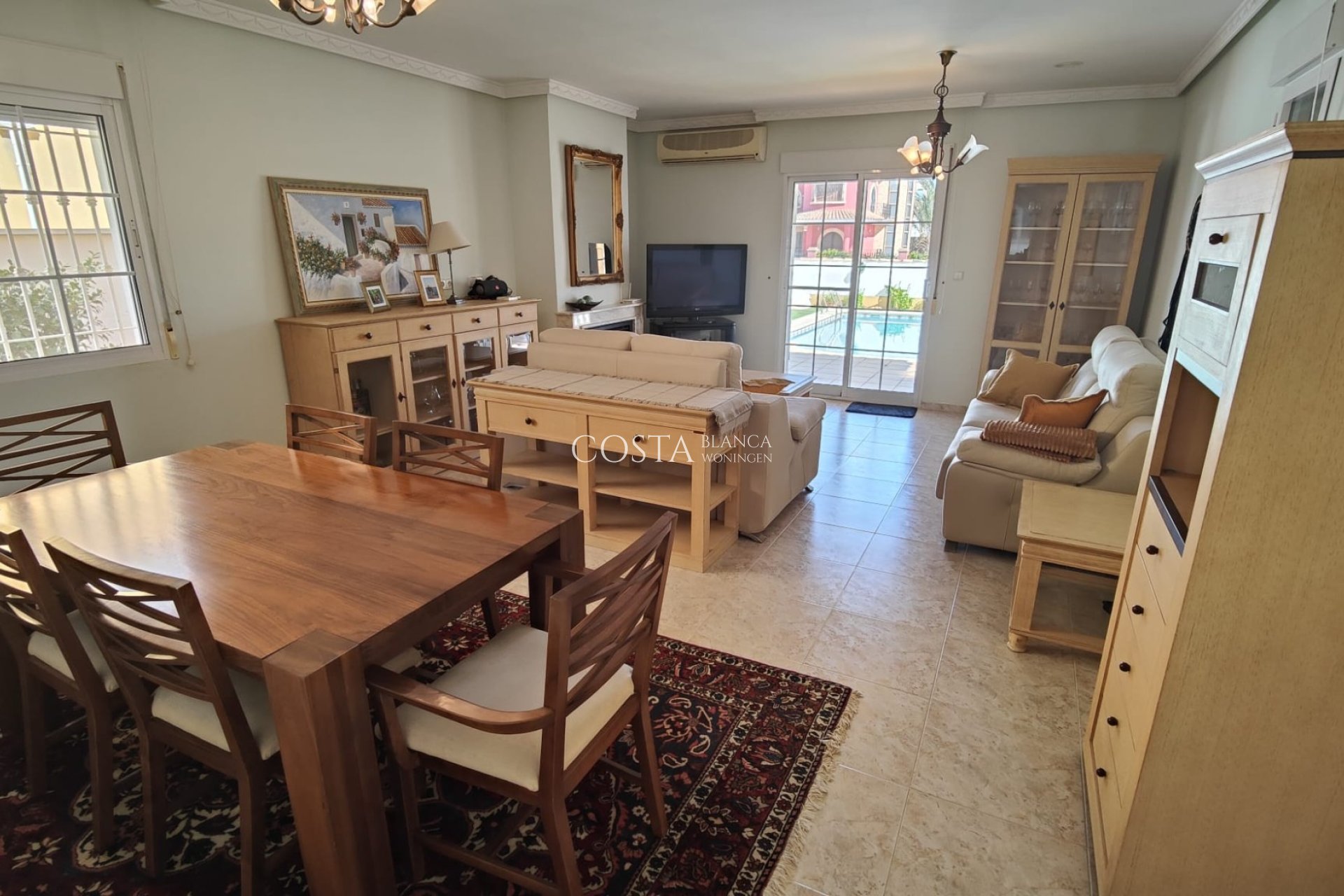 Resale - Villa -
Orihuela Costa - La Zenia