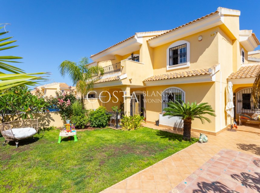 Resale - Villa -
Orihuela Costa - Los Dolses