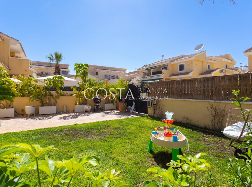 Resale - Villa -
Orihuela Costa - Los Dolses