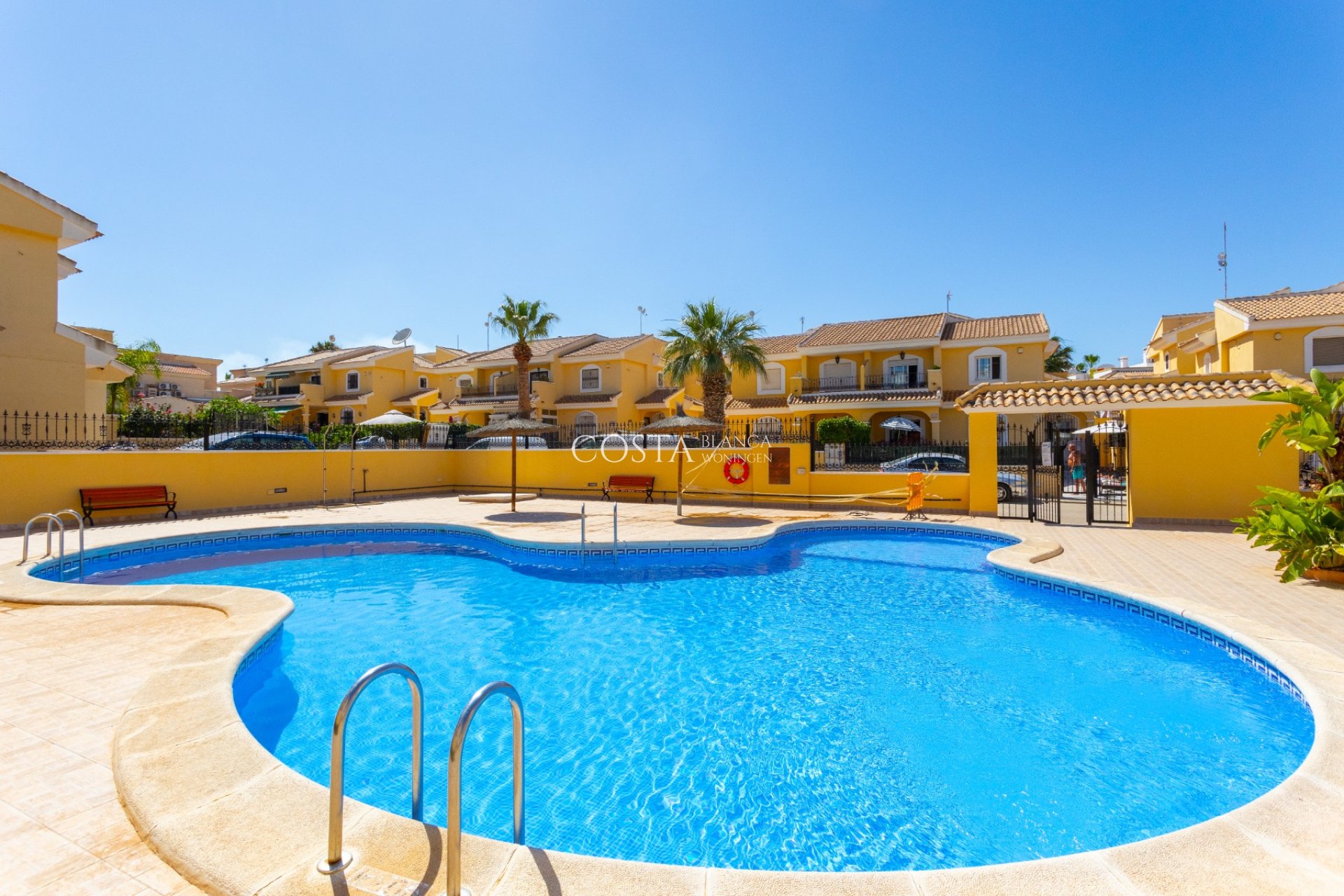 Resale - Villa -
Orihuela Costa - Los Dolses