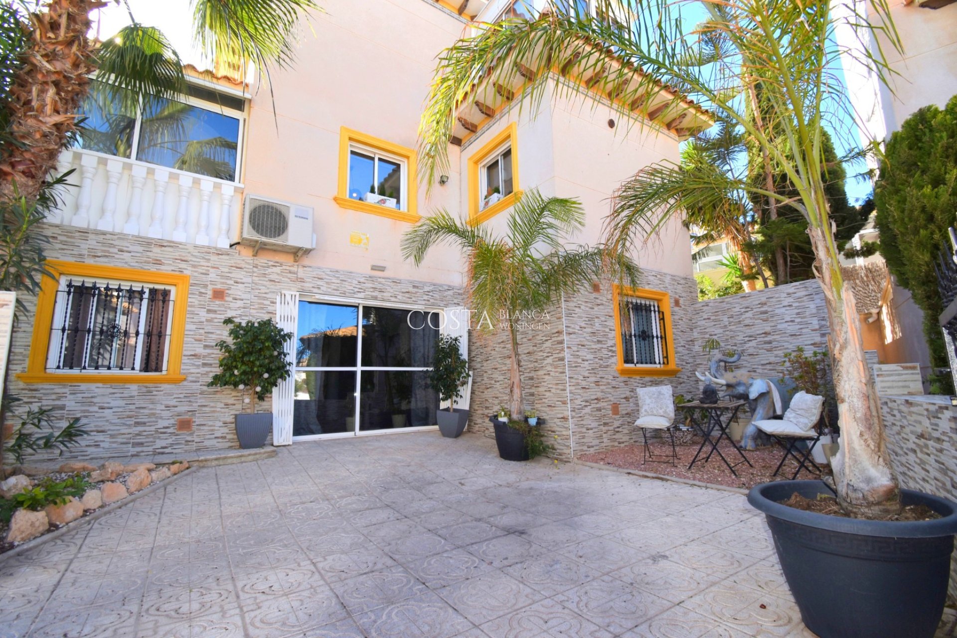 Resale - Villa -
Orihuela Costa - Playa Flamenca