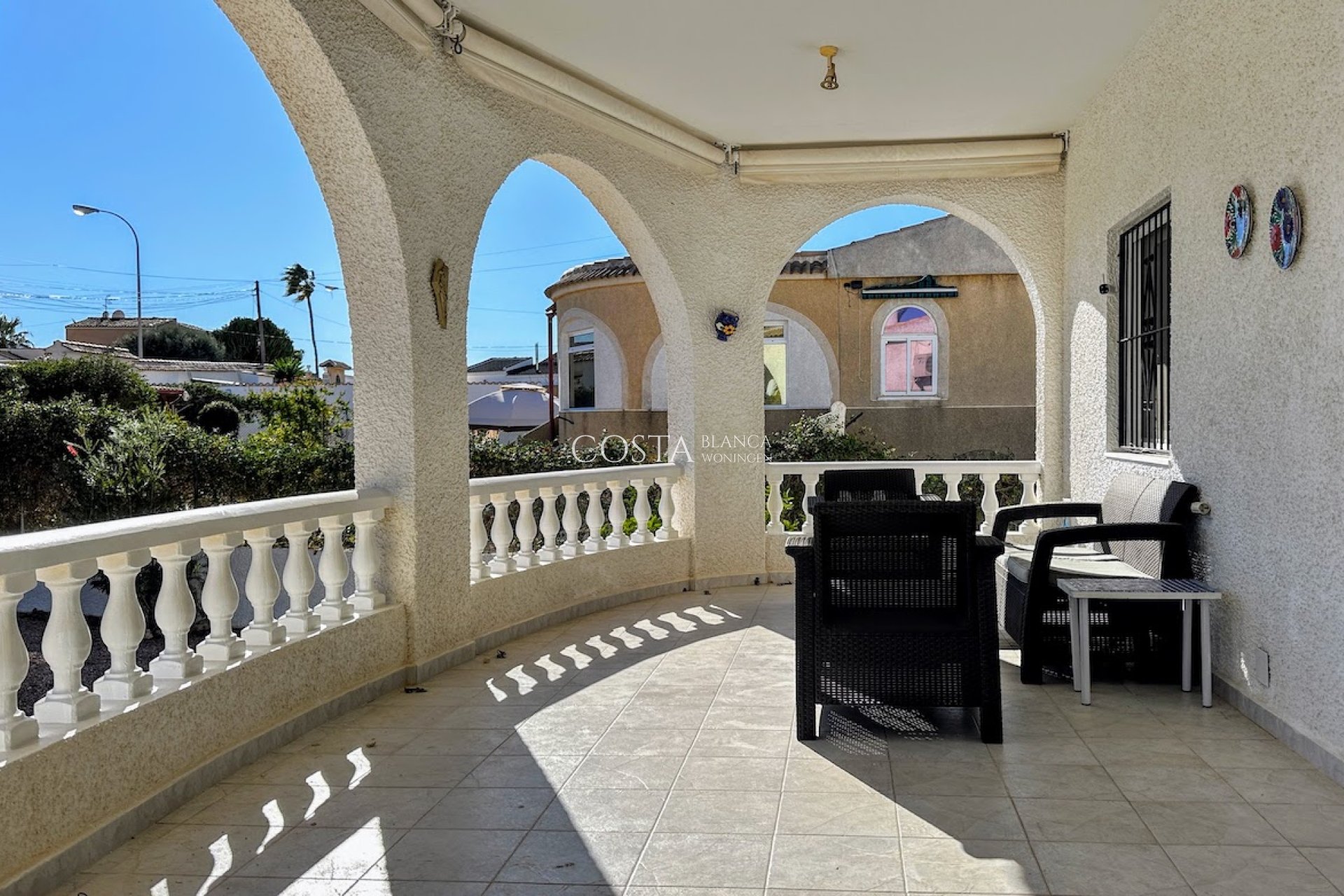 Resale - Villa -
Torrevieja - El Chaparral