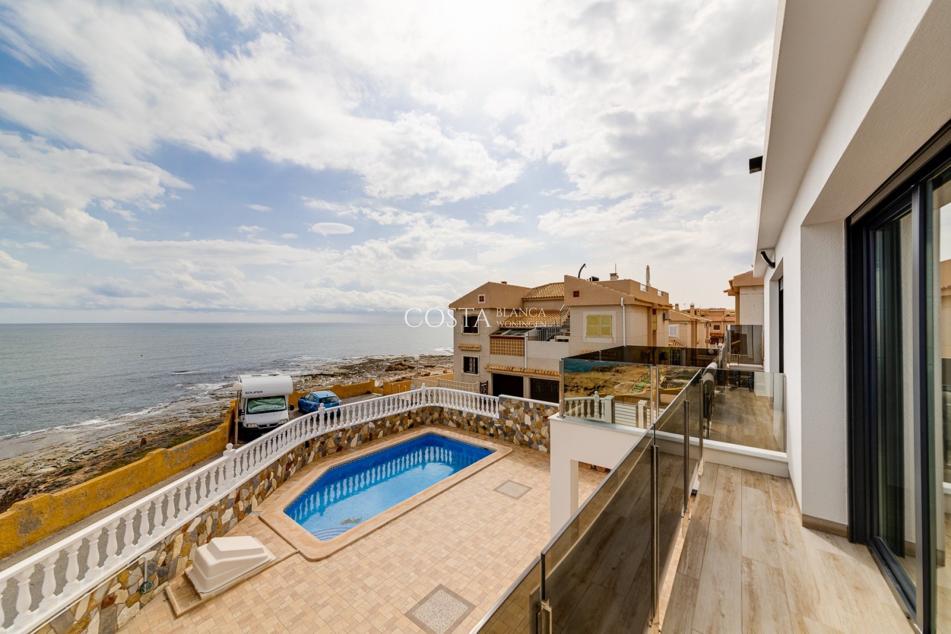 Resale - Villa -
Torrevieja - La Mata