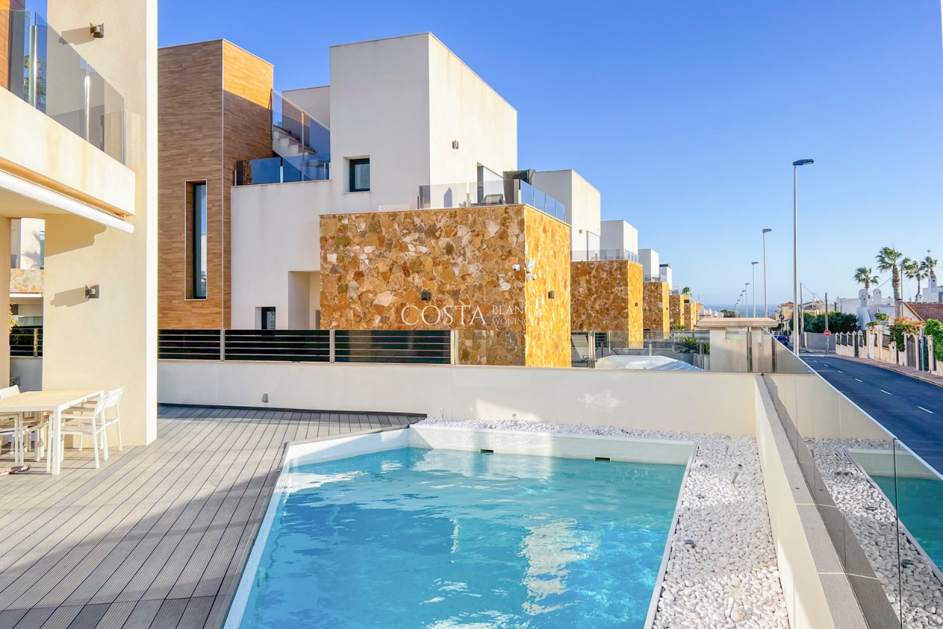 Resale - Villa -
Torrevieja