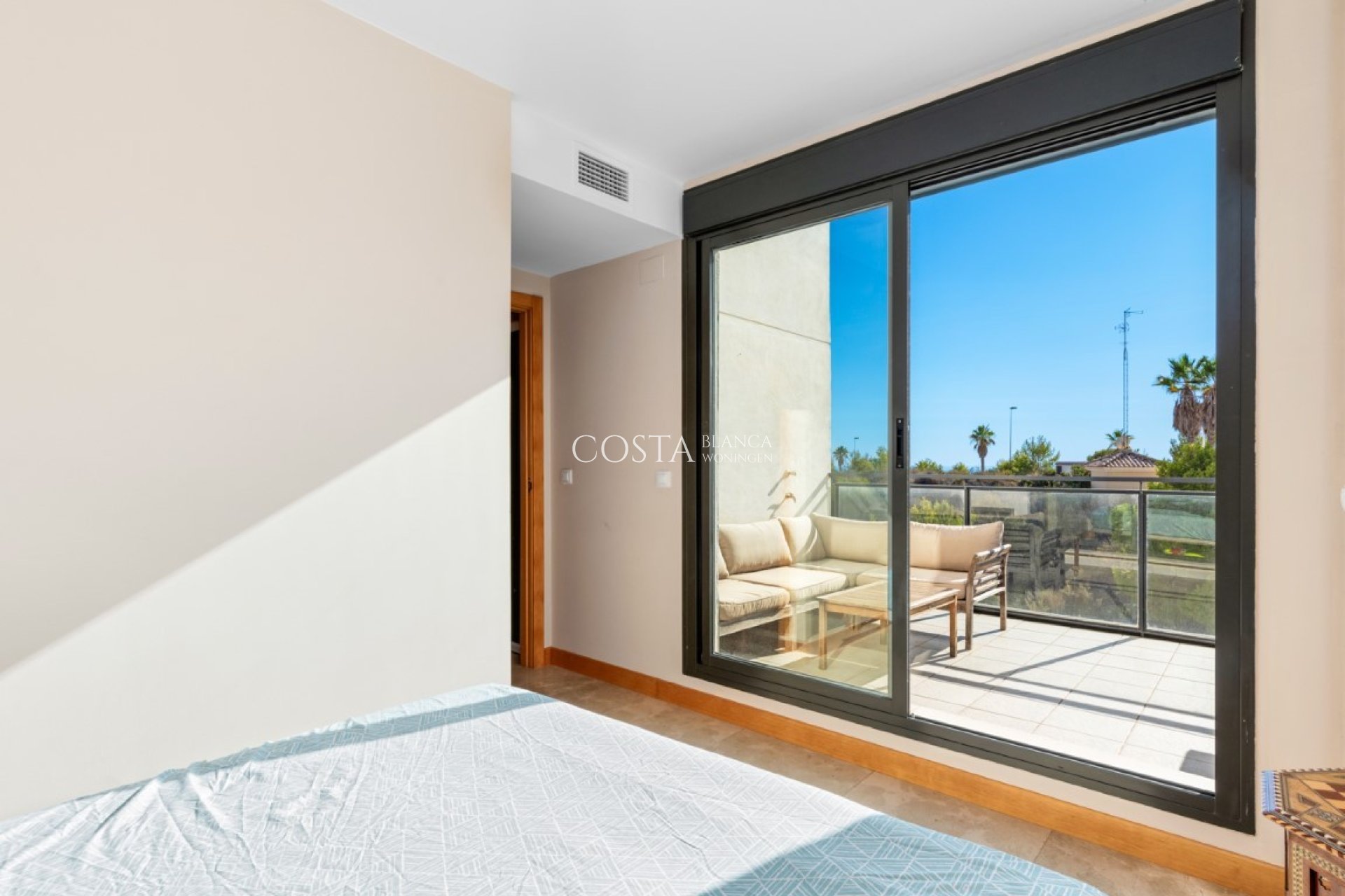 Revente - Appartement -
Orihuela Costa - Campoamor