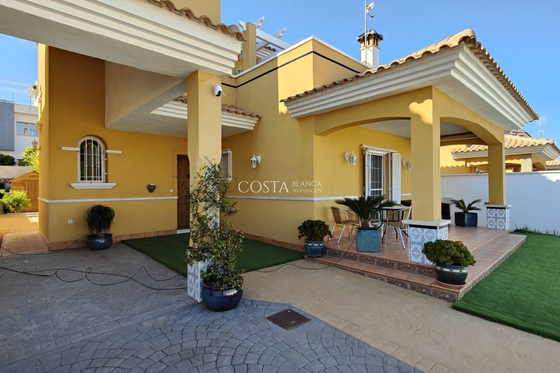 Revente - Villa -
Orihuela Costa - La Zenia