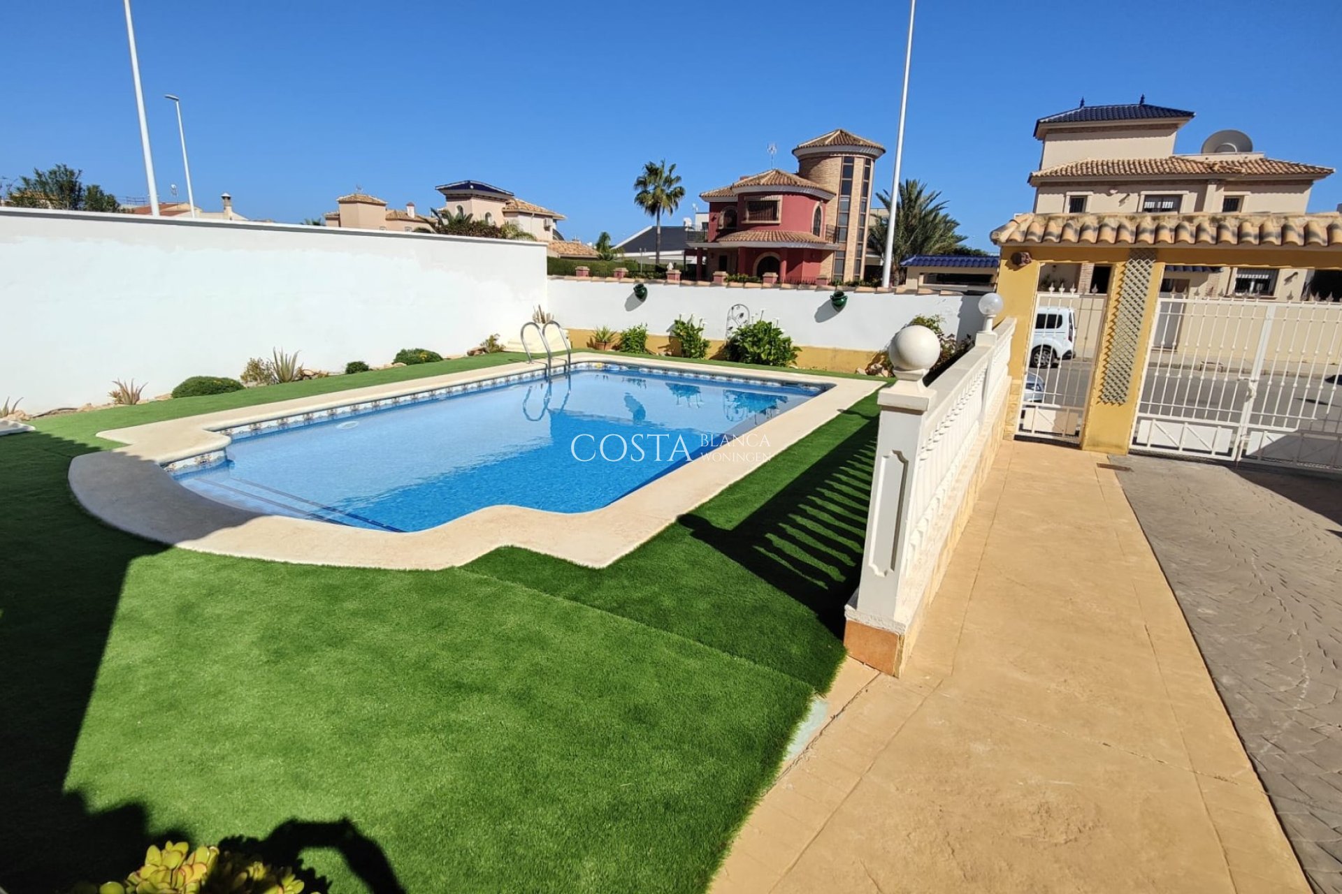 Revente - Villa -
Orihuela Costa - La Zenia