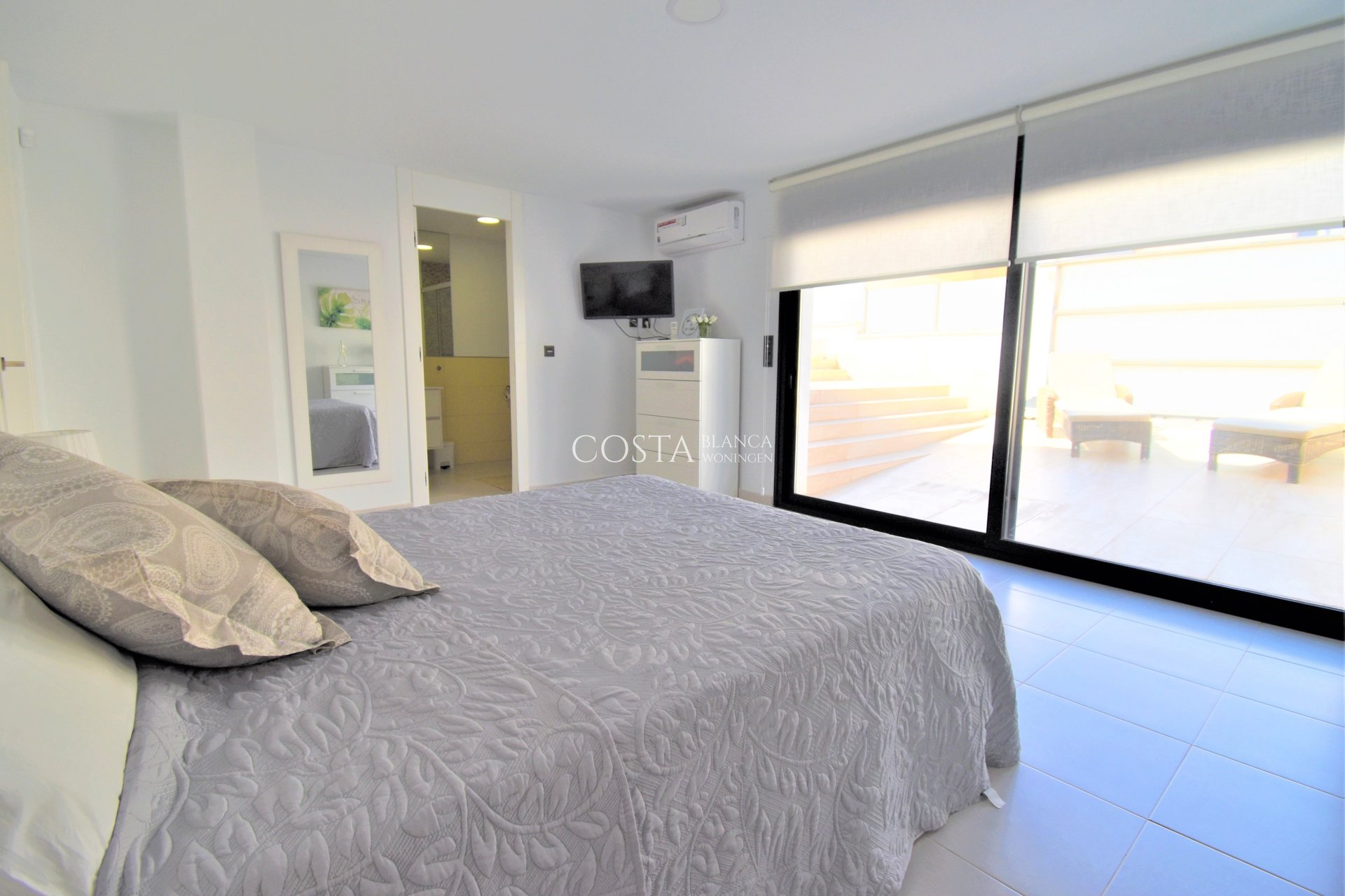 Revente - Villa -
Orihuela Costa - Villamartín