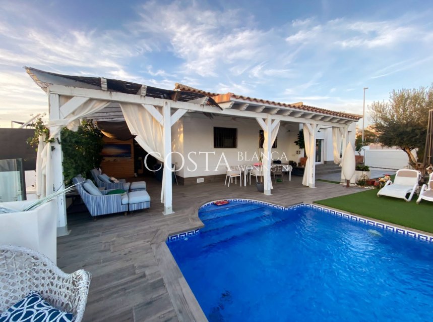 Revente - Villa -
San Fulgencio - La Marina