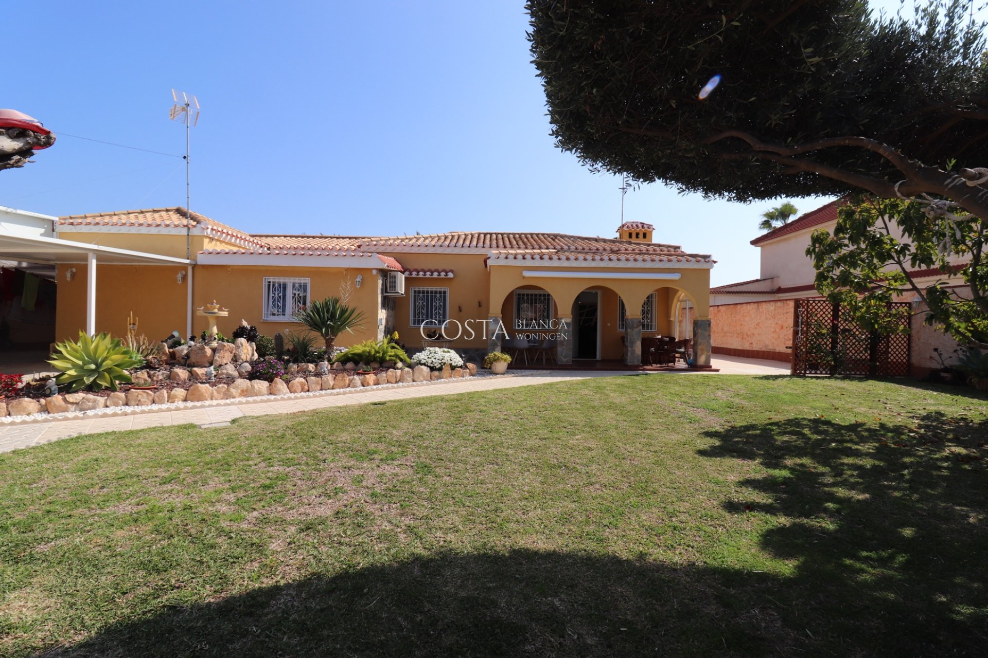 Revente - Villa -
Torrevieja - Chaparral