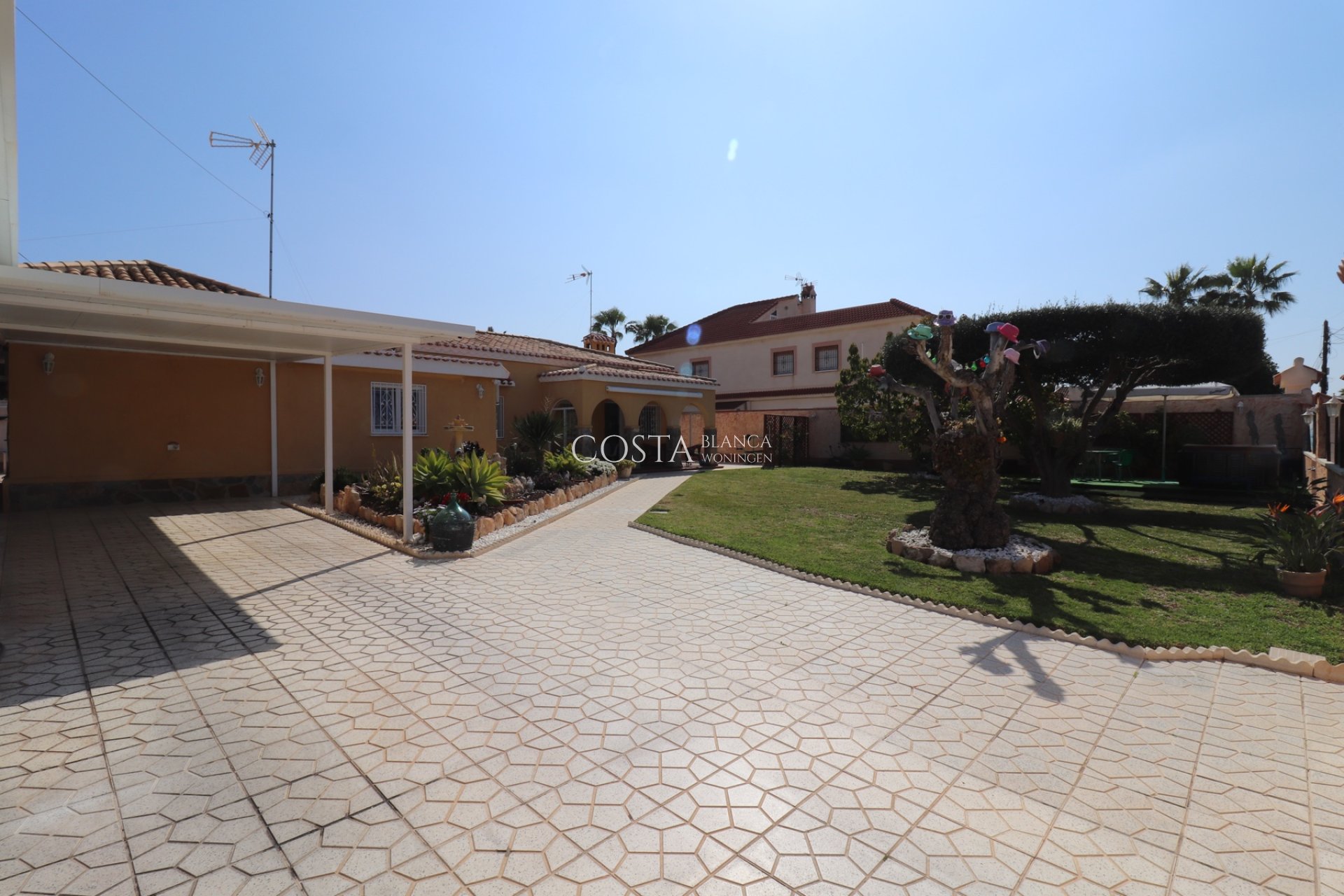 Revente - Villa -
Torrevieja - Chaparral