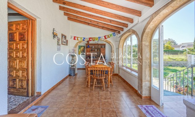 Resale - Villa -
Jávea - Castellans