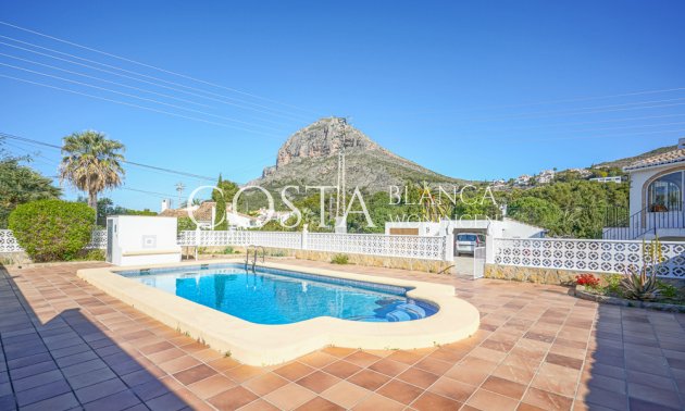 Resale - Villa -
Jávea - Castellans