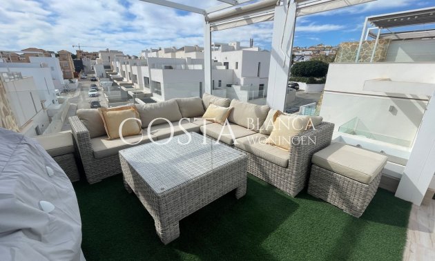 Resale - House -
Orihuela Costa - Villamartín