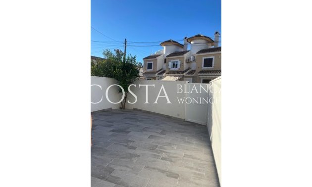 Resale - House -
Orihuela Costa - Playa Flamenca