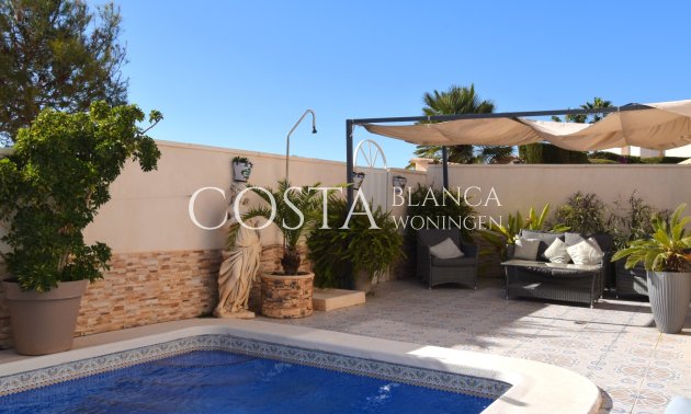 Resale - Villa -
Orihuela Costa - Playa Flamenca