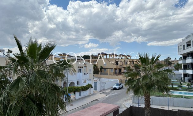 Odsprzedaż - Apartament -
Orihuela Costa - Villamartín