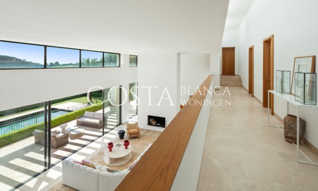 New Build - Villa -
Casares - Pedregales