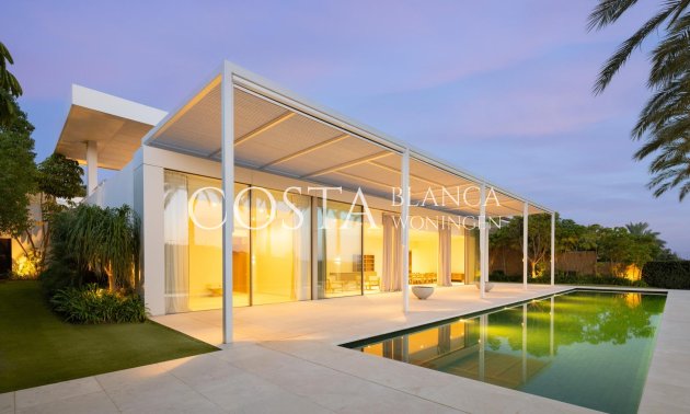 New Build - Villa -
Casares - Pedregales