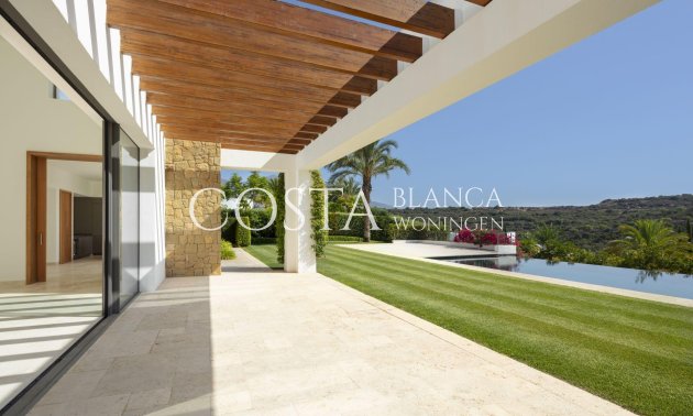 New Build - Villa -
Casares - Pedregales