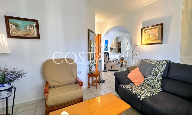 Resale - Villa -
Torrevieja - El Chaparral