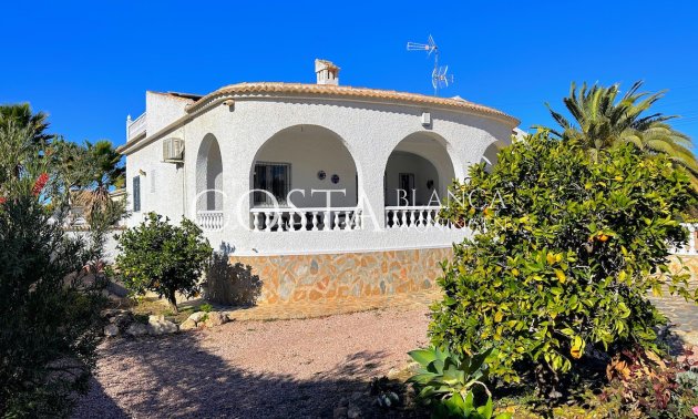 Resale - Villa -
Torrevieja - El Chaparral