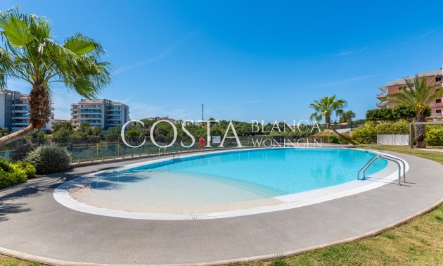 Revente - Appartement -
Orihuela Costa - Los Dolses