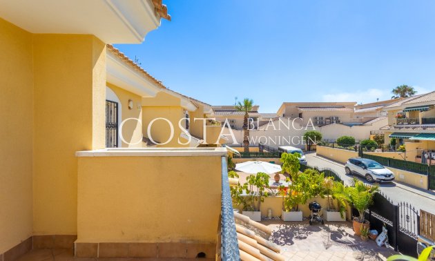 Resale - Villa -
Orihuela Costa - Los Dolses