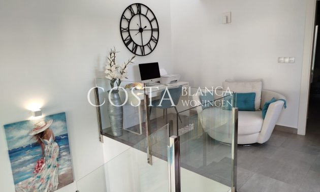 Resale - Villa -
Orihuela Costa - Los Dolses